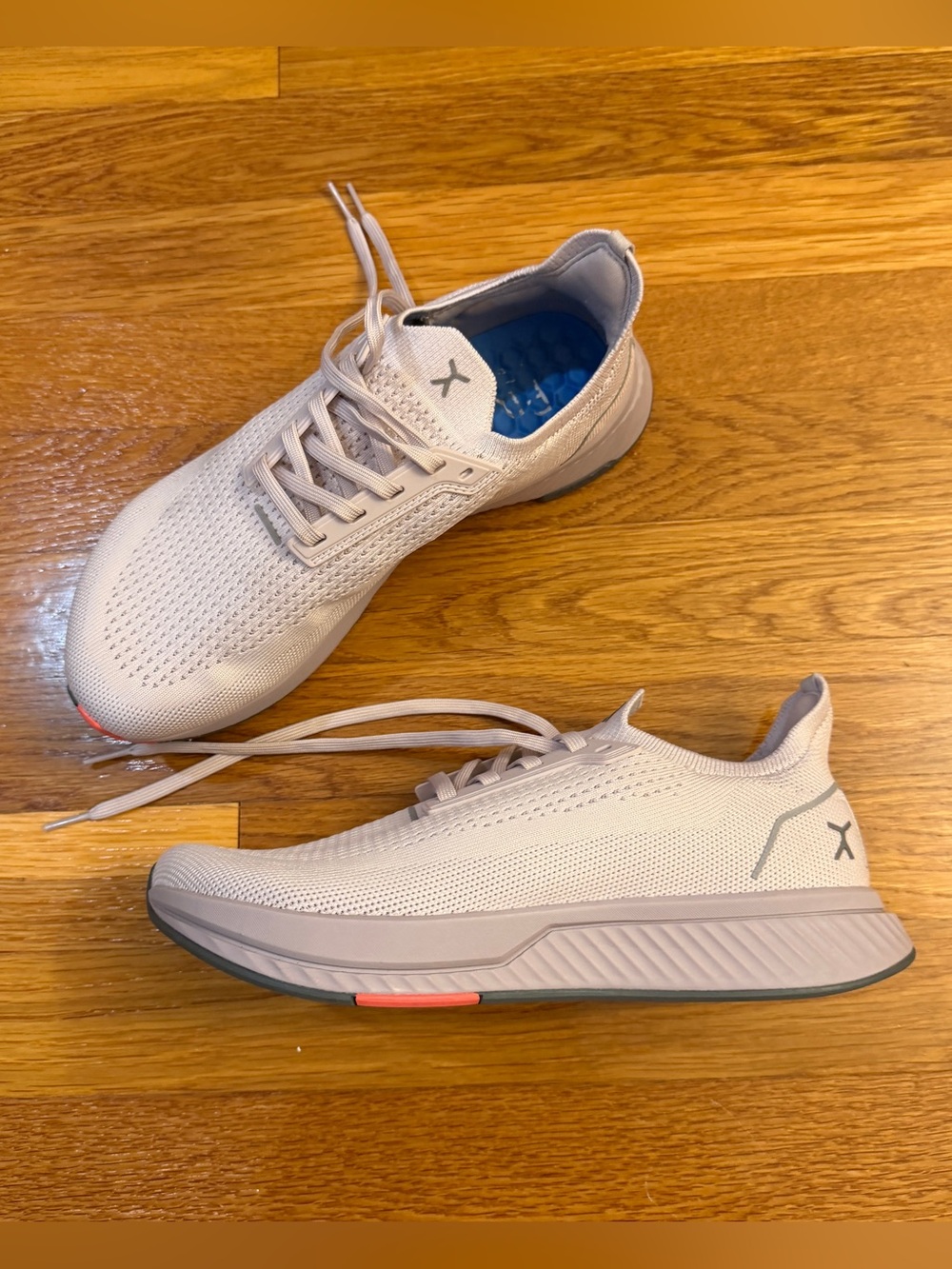 The Flux Adapt Runner in Lavender/Dusty Lavender - Size W9/M7.5